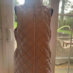 Athleta Women’s Whisper Featherless Vest Size X Large - color Shasta Purple